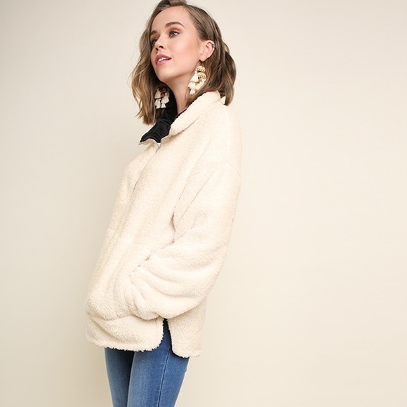 NWT Buttery Soft Faux Fur Sherpa Pullover Sweater - Picture 2 of 5